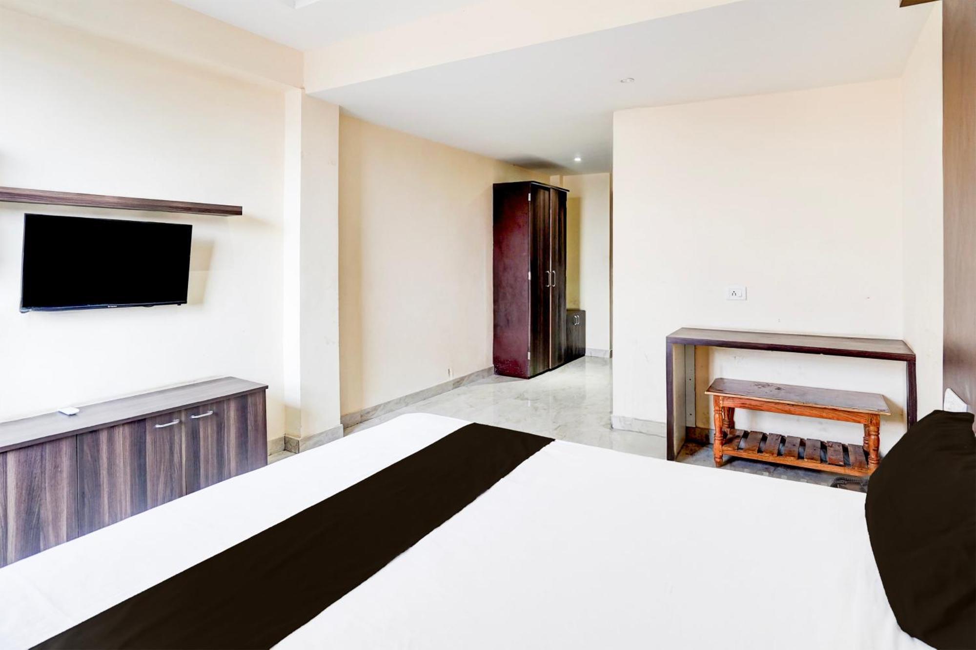 Hotel O Ss Palace Rāipur 外观 照片